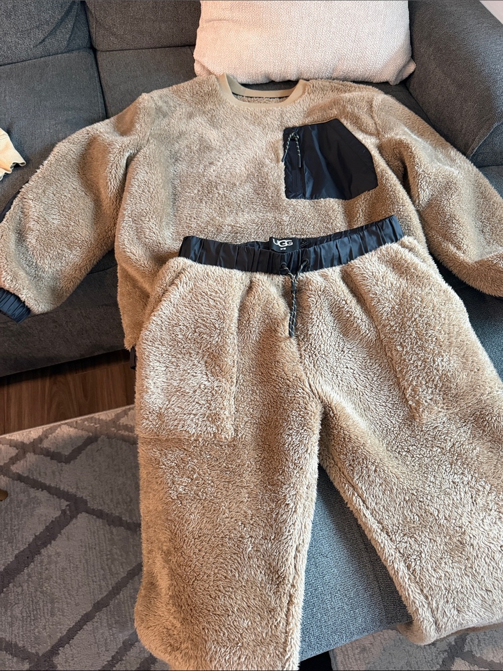 UGG Taupe Sherpa Lounge Set with Black Trim